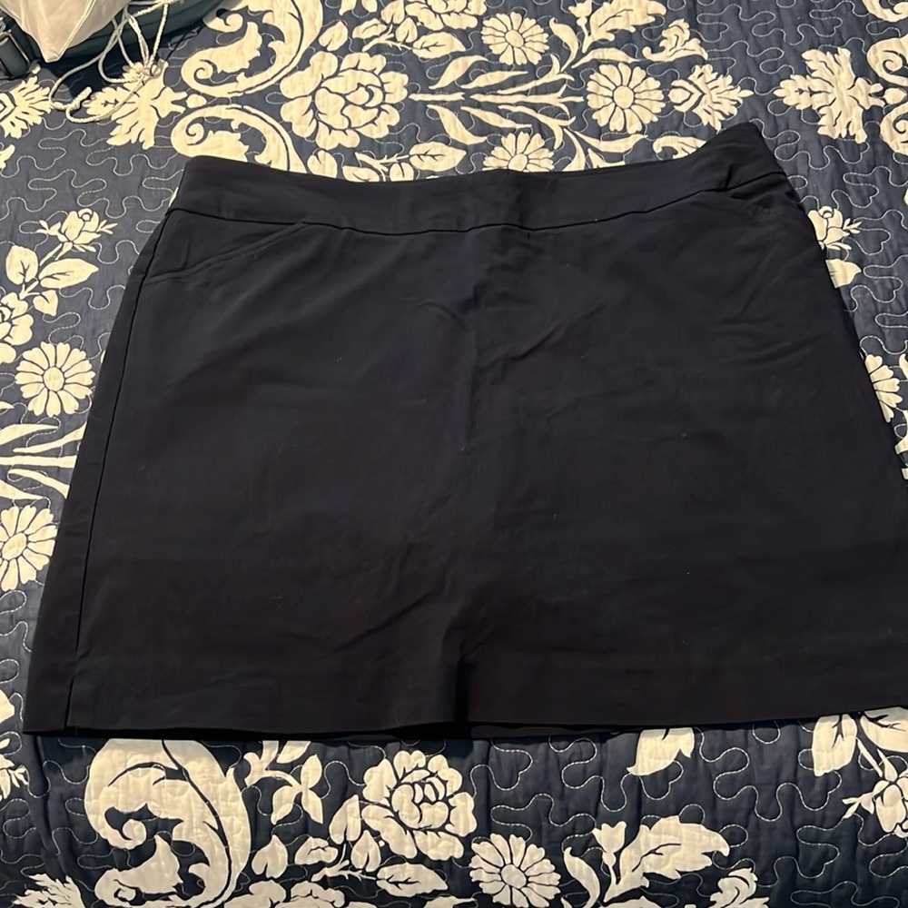 EUC skort in navy